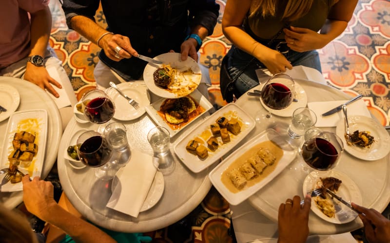Barcelona Gothic Quarter VIP Tapas & Wine Tour - main image