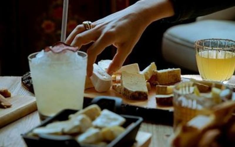 Milan Mix Aperitivo and Street Food Tour - Do Eat Better Experience - main image
