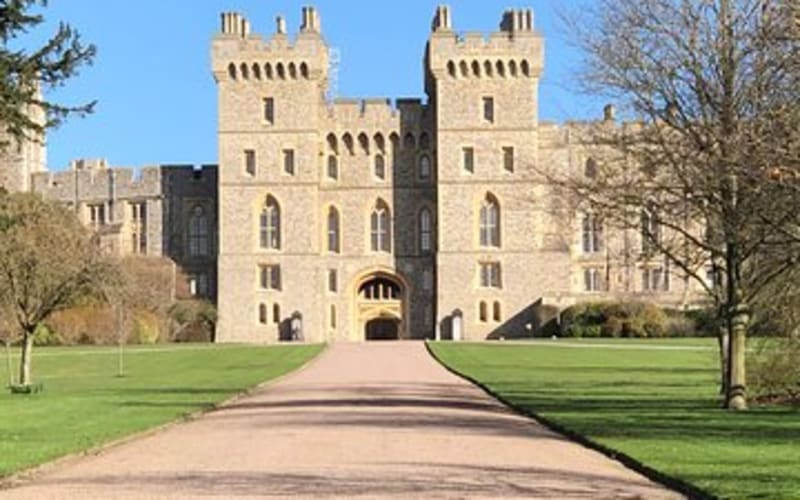 Windsor Castle and Hampton Court Private Car Tour - main image