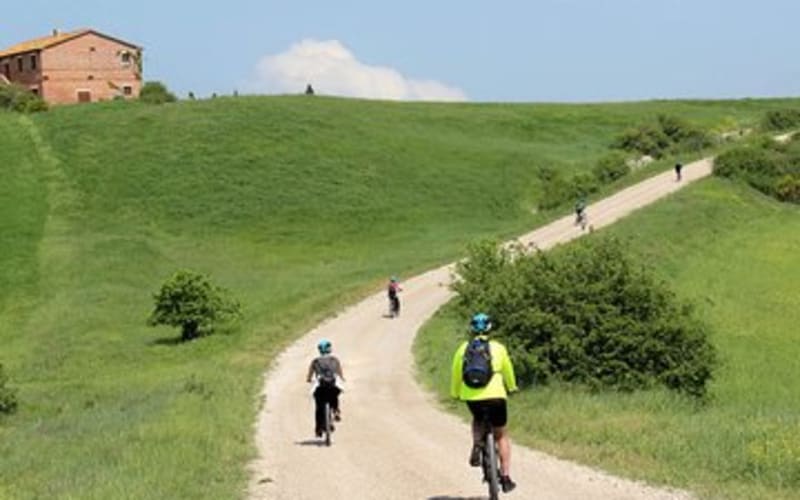 Bike trip from Pienza to Montalcino through the Val d'Oricia - main image