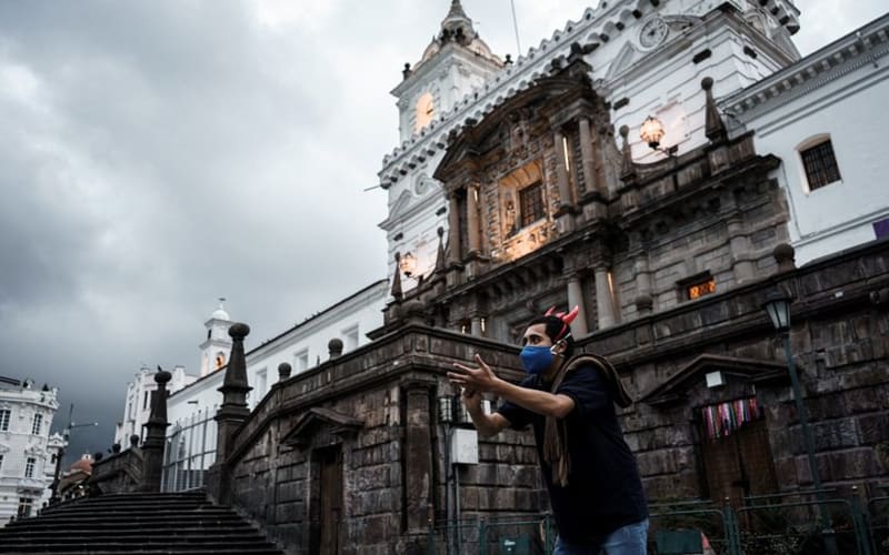 Quito at Night & Urban Legends Tour - "Small Group" - main image