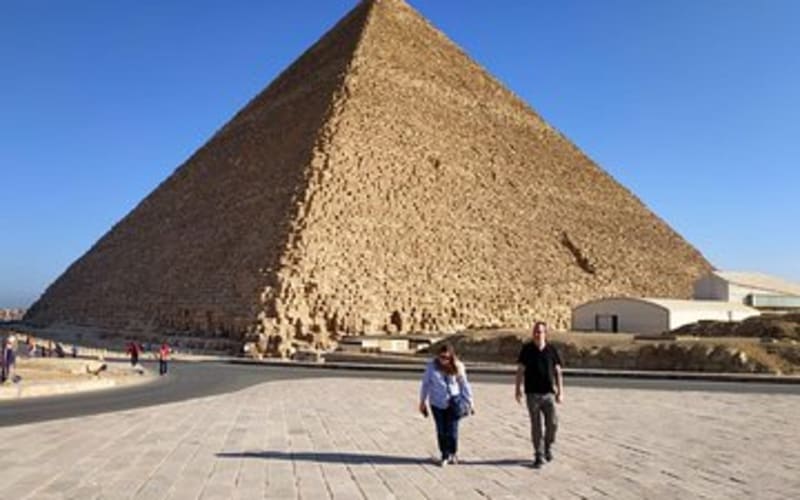 Cairo Layover Tours to Giza Pyramids, Shopping and lunch - main image