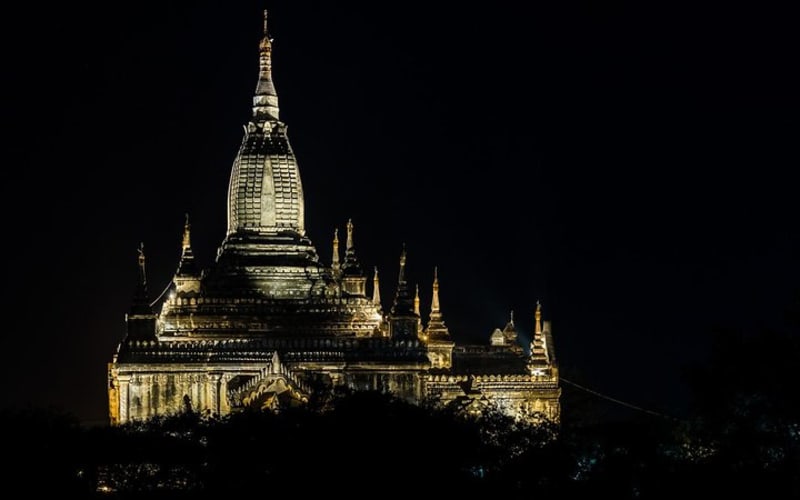 Bagan temples & food by night - main image