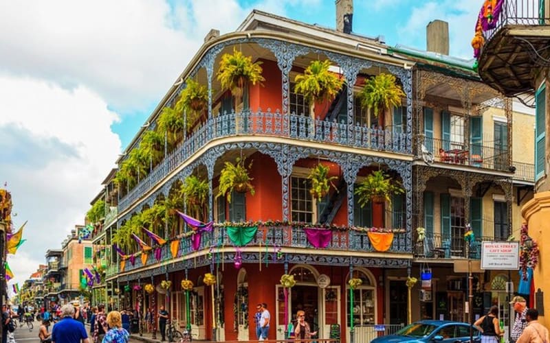 New Orleans Haunted Pub Crawl Walking Tour - main image