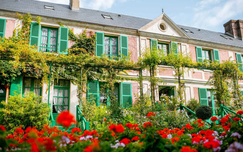 From Paris: Giverny and Versailles Palace Guided Day Trip - main image