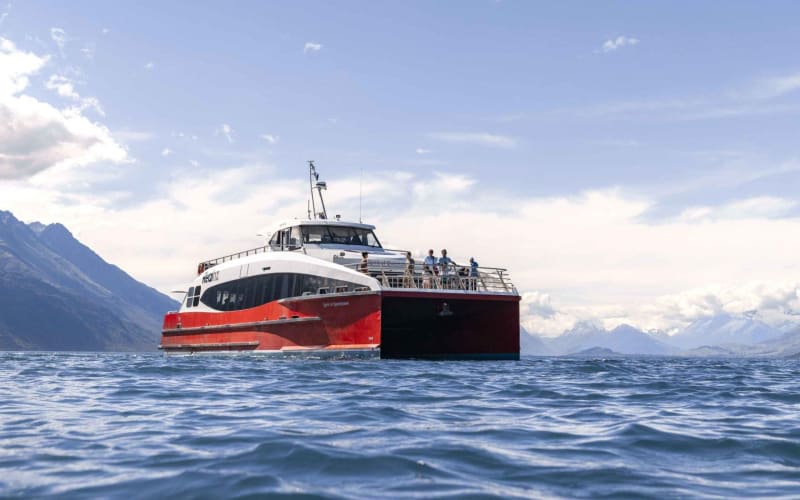 Queenstown: Lake Whakatipu Boat Trip - main image
