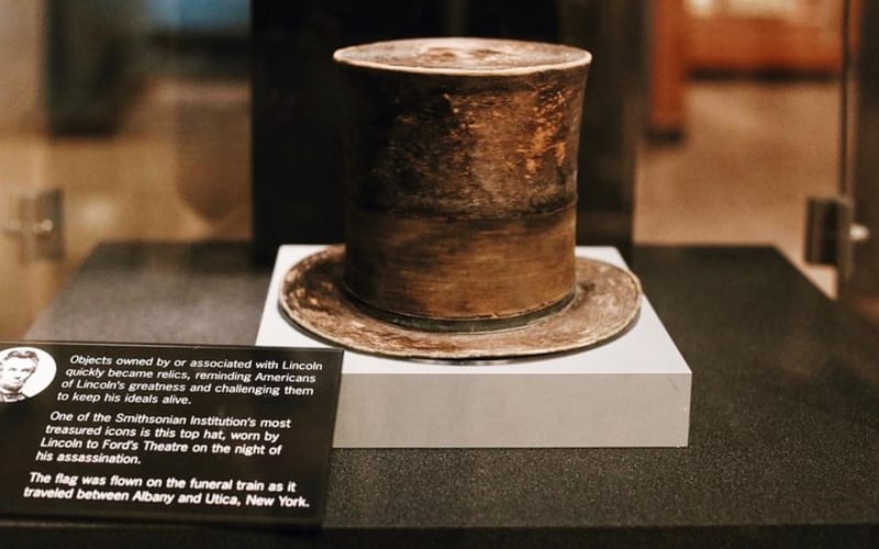Abraham Lincoln’s top hat displayed at the National Museum of American History