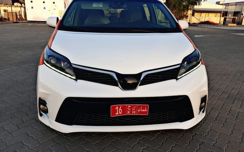 Taxi Muscat for airport and hotels transfers - main image