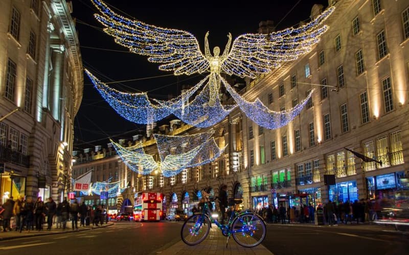 Christmas Lights Bike Tour of London - main image