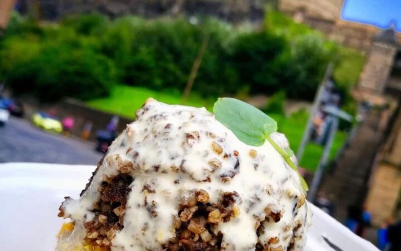 Private Edinburgh Street Food Walking Tour - main image