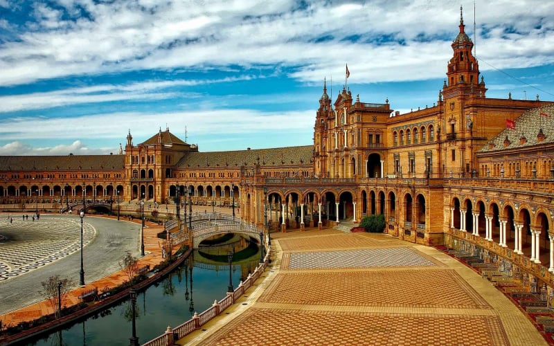 Seville: 14 Attractions Audio Guide with Map  - main image