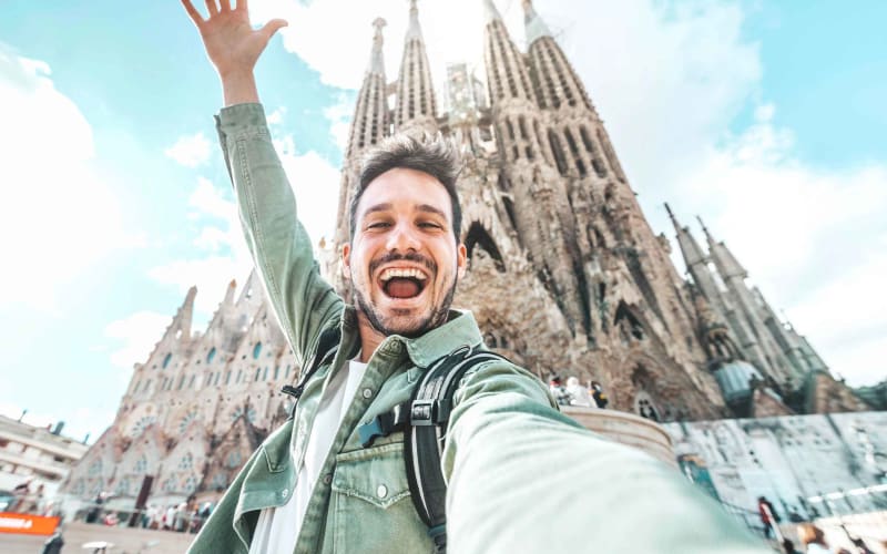 Barcelona: Sagrada Familia Priority Access & Guided Tour - main image
