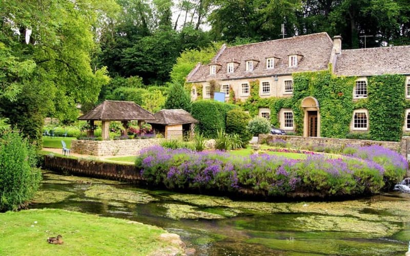 Shakespeare's Stratford-upon-Avon and Cotswolds Tour from London - main image