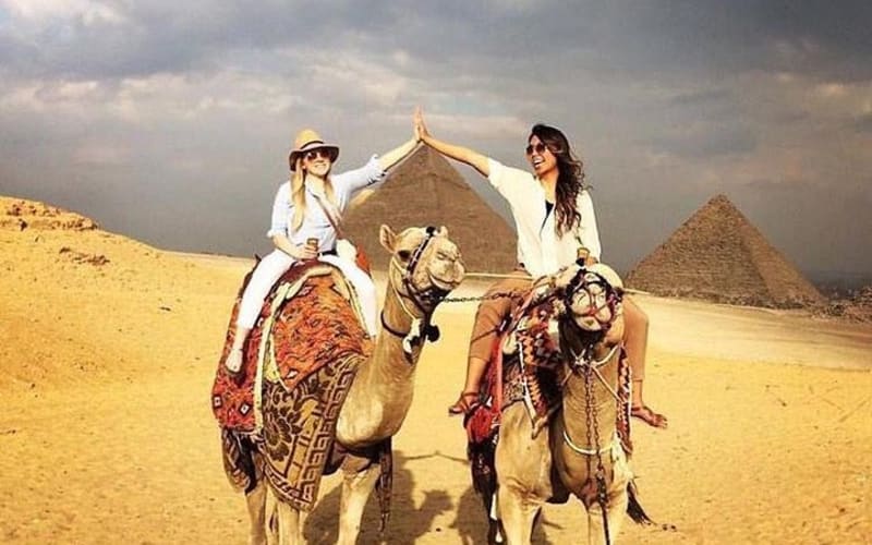 Full Day Tour To Giza Pyramids Egyptian Museum and Khan Khalili Bazaar - main image