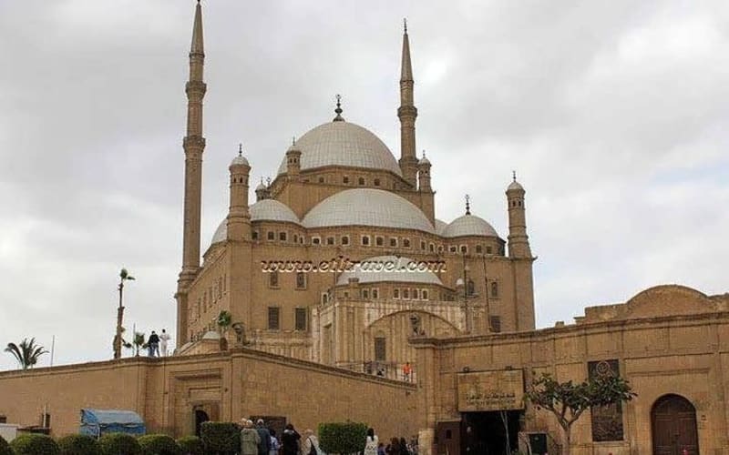 Cairo Day Tour to Egyptian Museum Citadel and Khan Khalili Bazaar - main image