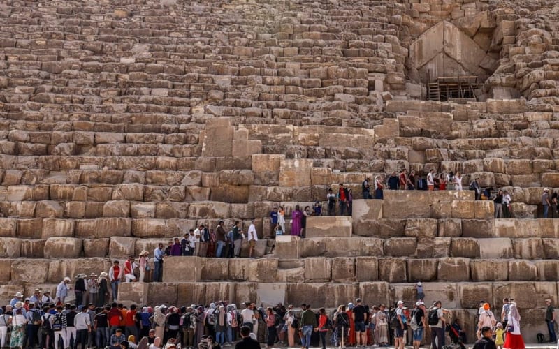 Giza Pyramids Tour With Entry To Khufu Pyramid From Cairo - main image