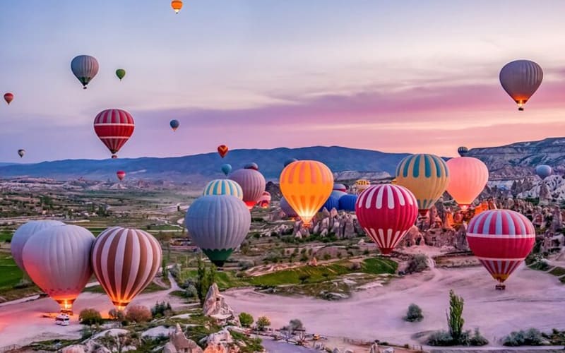 Cappadocia Hot Air Balloon w/ Champagne & Snack - main image