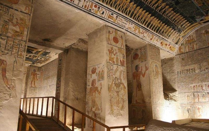 Luxor Private Full-Day Tour: Discover the East and West Banks of the Nile - main image