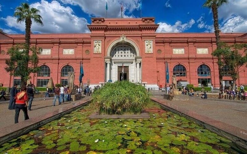 Private Day Tour Visit Egyptian Museum and Khan Khalili Bazaar - main image