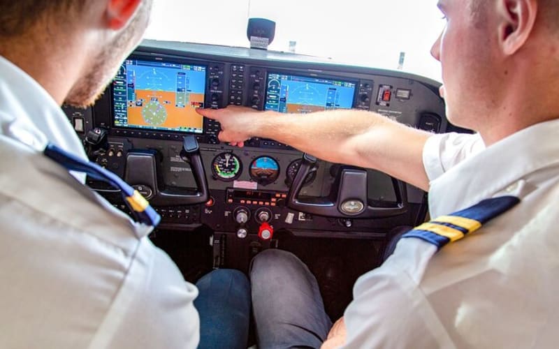 Hobart 1-Hour Learn to Fly Experience - main image