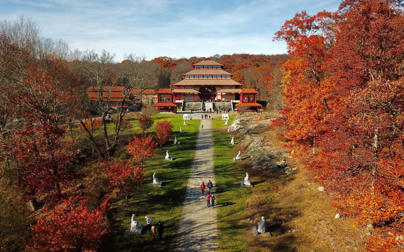 Chuang Yen Monastery & Woodbury Outlets Tour - main image