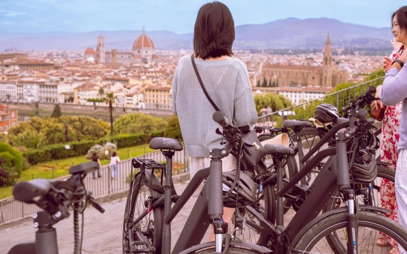 E-Bike Tour to Michelangelo Square with Tasting - main image