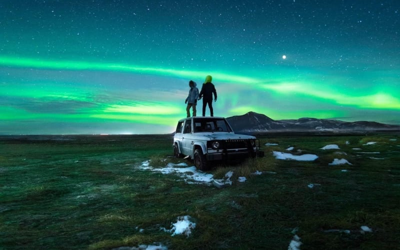 Northern Lights Minibus Tour with Free Photos & Hot Chocolate - main image