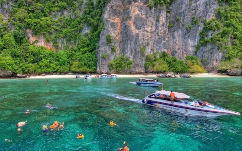 Phi Phi Island Snorkeling Adventure - main image