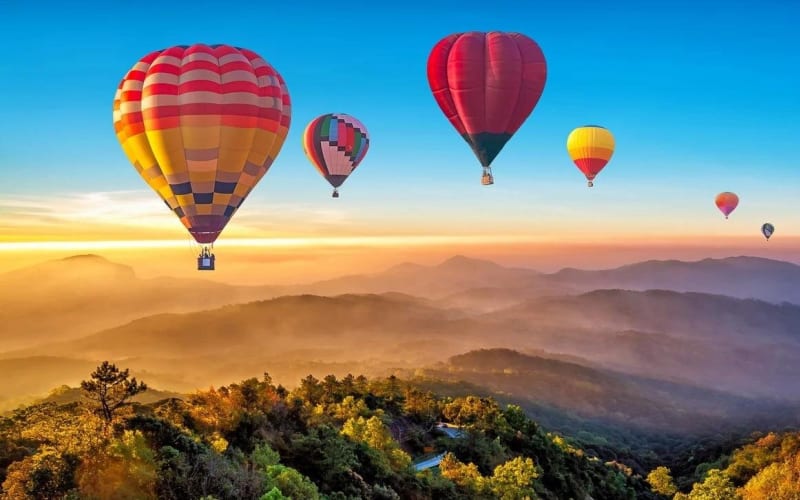 Sunrise Hot Air Balloon Adventure in Chiang Mai - main image