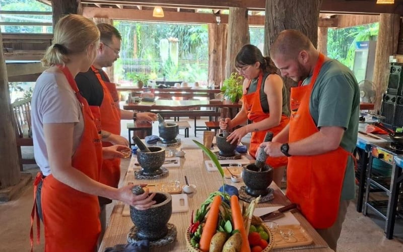 Authentic Chiang Mai Thai Cooking Class - main image