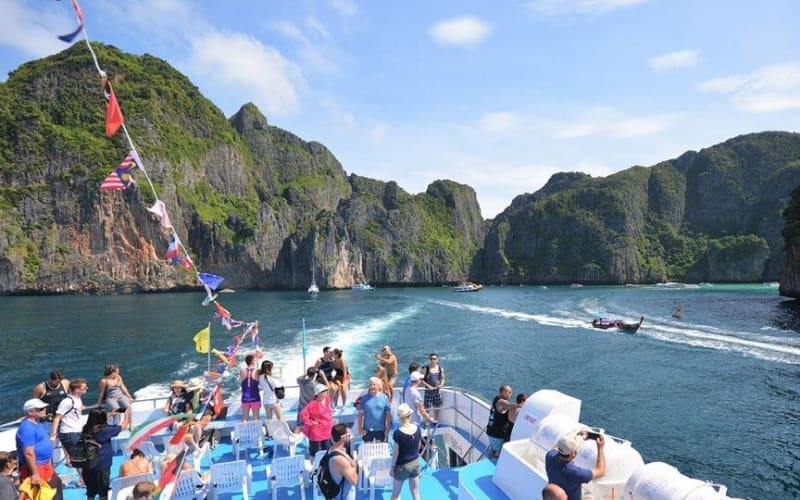 Phi Phi Islands Ferry Tour from Phuket - main image