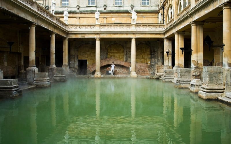 Roman Baths and Bath City Walking Tour - main image
