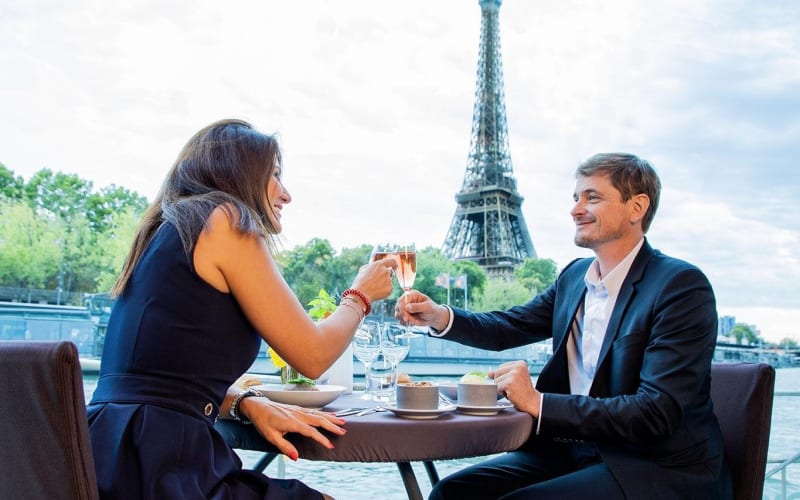 Paris Seine Dinner Cruise with Drinks - main image