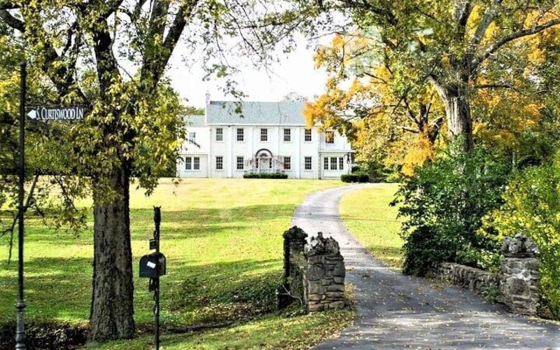 Nashville Celebrity Homes Bus Tour - main image