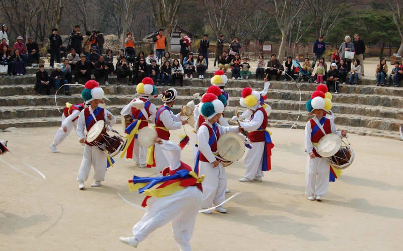 Gyeongbok Palace & Korean Folk Village Tour - main image