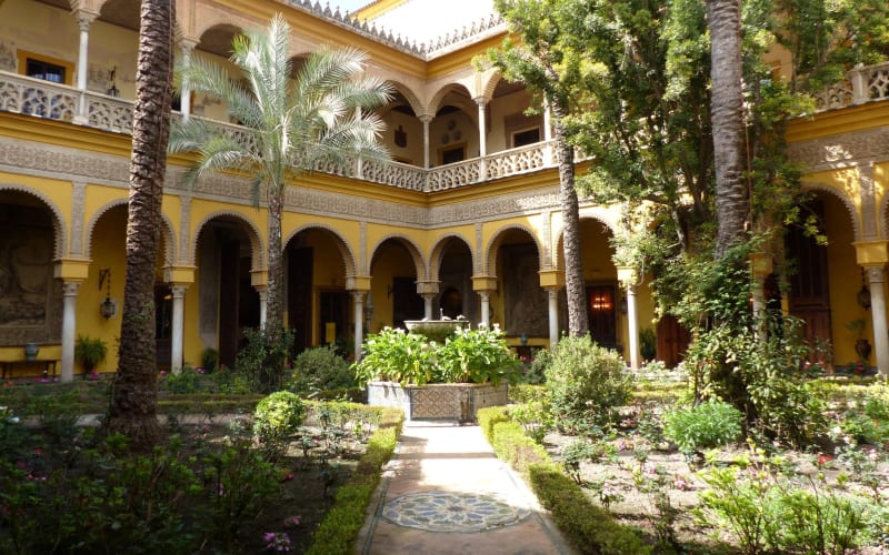 Guided Tour of Las Dueñas Palace in Seville - main image