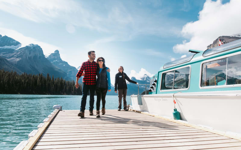 Jasper Wildlife & Maligne Lake Cruise - main image