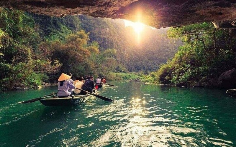 Hoa Lu Tam Coc or Trang An Full-Day Tour - main image