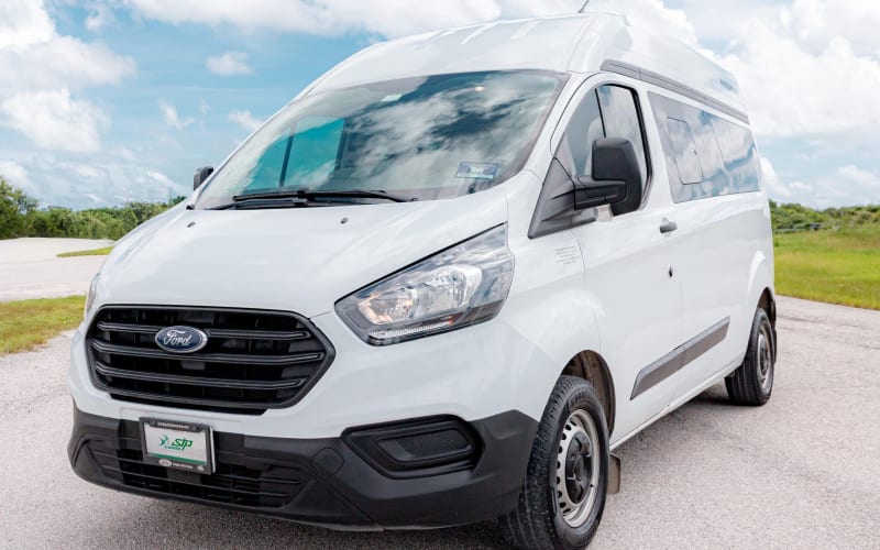Private Minivan Transfer to Cancun Airport - main image