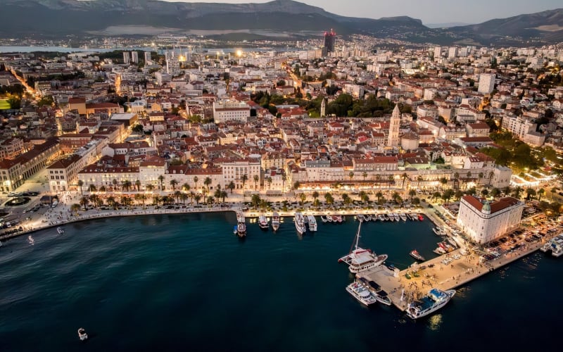 Split Panoramic Boat Tour with Champagne - main image