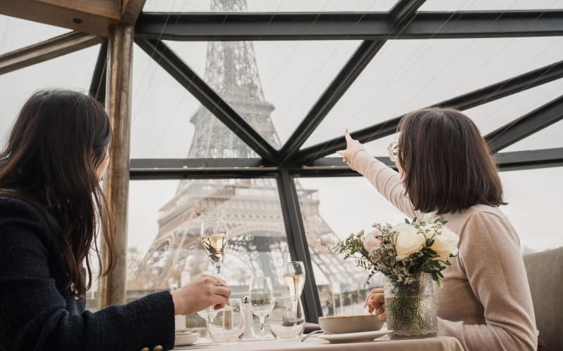 Seine River Lunch Cruise by Bateaux Mouches - main image