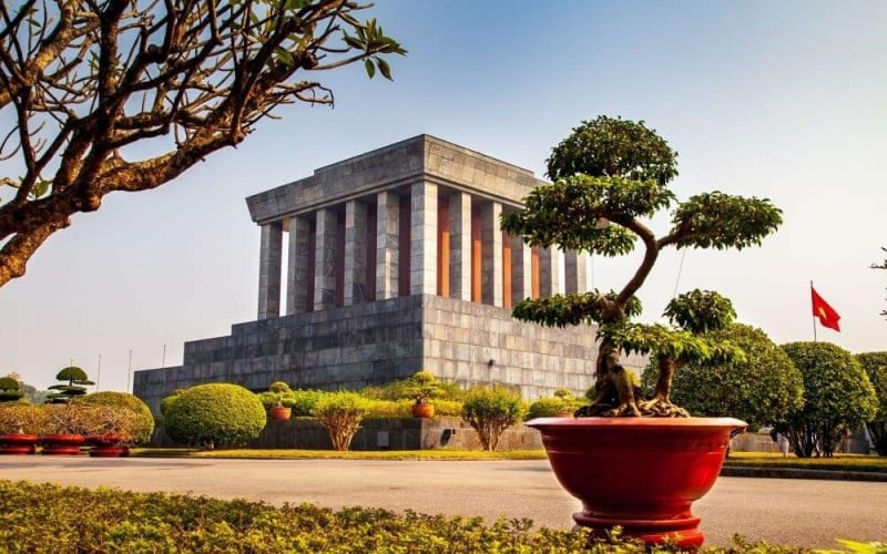 Hanoi Half-Day Private Tour with Train Street and Meals - main image