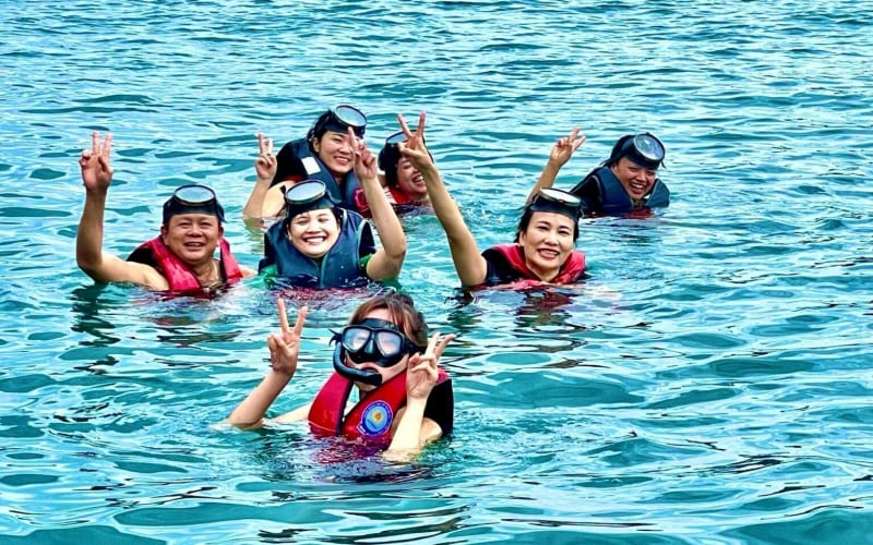 Cham Island Snorkeling Adventure - main image