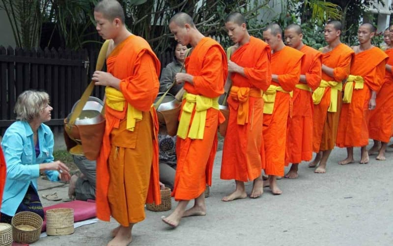 Monks Morning Almsgiving Tour - main image