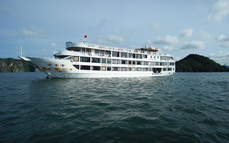 Overnight Halong Bay Cruise on the Starlight - main image