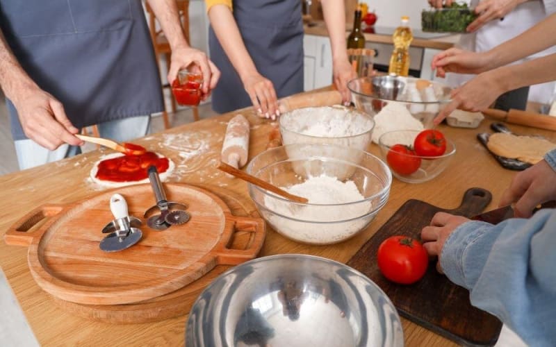 Authentic Pizza and Gelato Cooking Class in Siena - main image