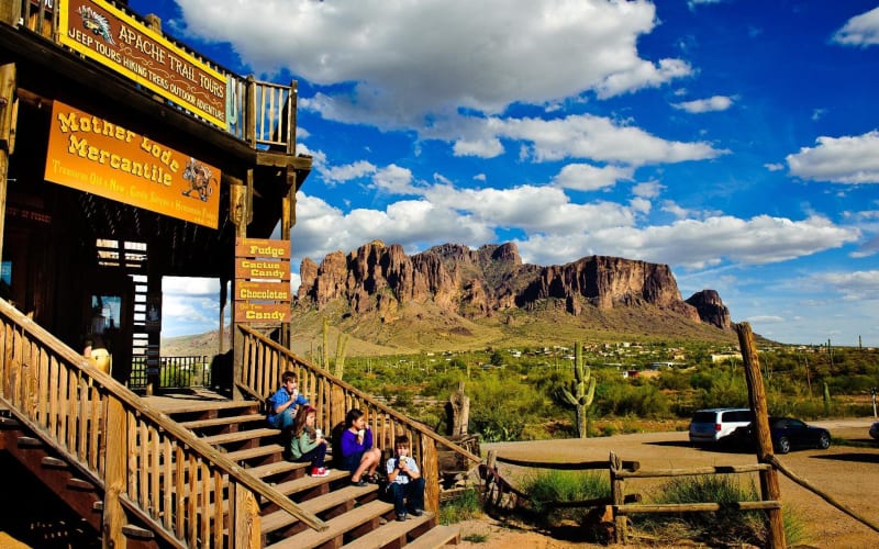 Private Apache Trail & Dolly Steamboat Tour - main image