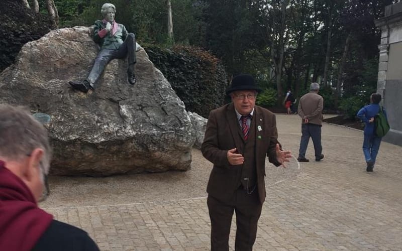 Walking tour in Merrion Square Park - Dublin Rogues Tour - main image