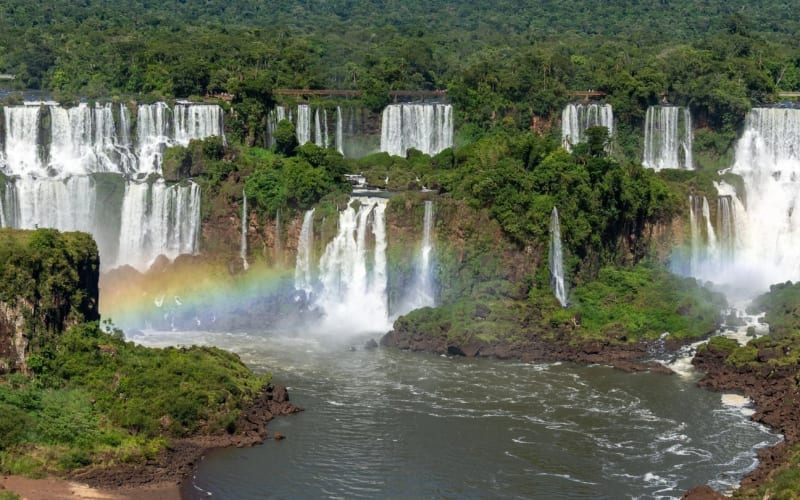 Entrada a Cataratas Brasileñas en Foz do Iguaçu - main image