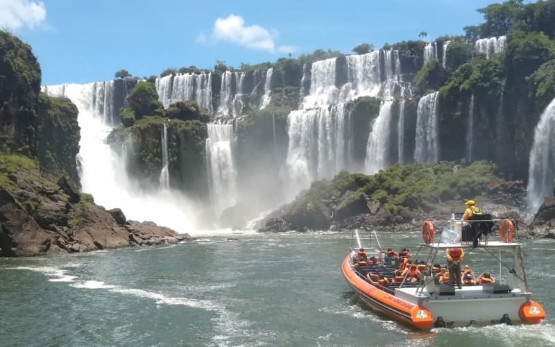 Excursión Cataratas Lado Arg. y Navegación la Gran Aventura - main image
